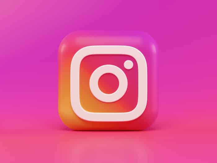 Instagram logo - różowe tło